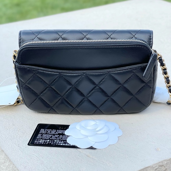 Chanel | Phone Holder Wallet on Chain - Picture 2 of 14